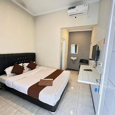 Fakhira Residence Hotel Cianjur Extérieur photo