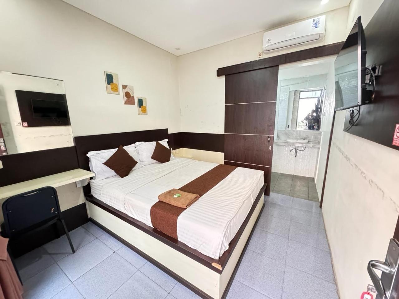 Fakhira Residence Hotel Cianjur Extérieur photo
